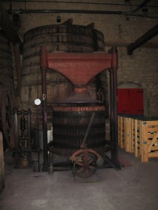 img 55831 225x300 De puente en La Rioja yuso vino suso rioja millan haro españa bodegas 